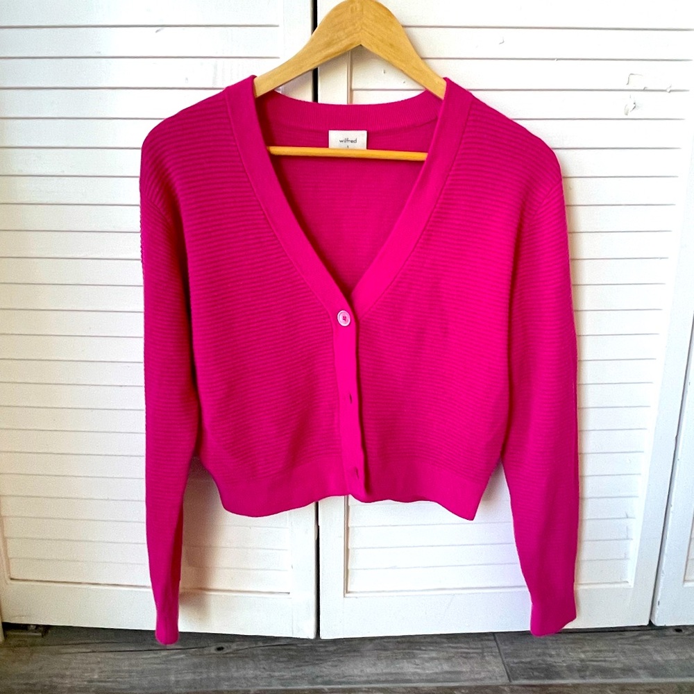 Aritzia Wilfred summer light cropped cardigan in Electron Fuschia, size S